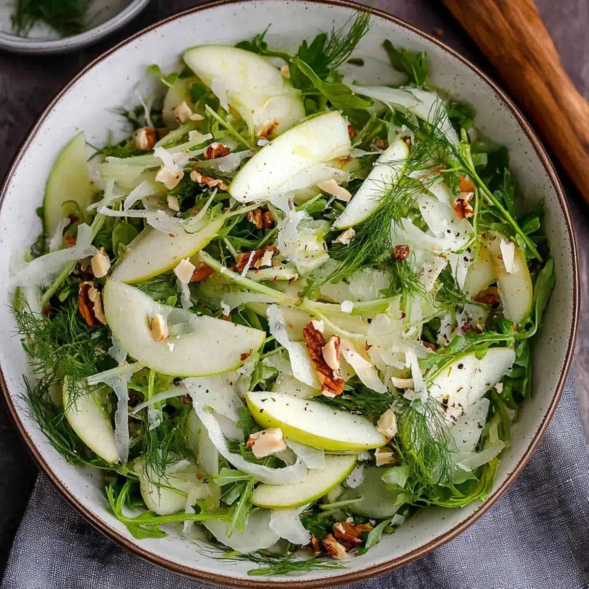 Spinach, Fennel & Apple Salad